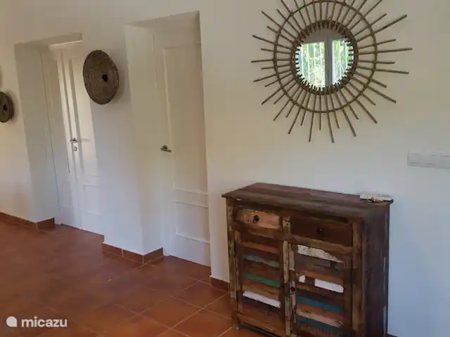 Villa 2-10 p met zeezicht en zwembad huren in Spanje, Costa Blanca, Altea - villa Ook het benedenappartement is ingericht door onze vrienden van Cha Cha Muebles uit Altea.