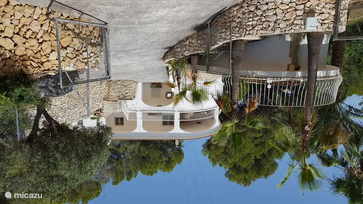 Der Eingang zur Villa.