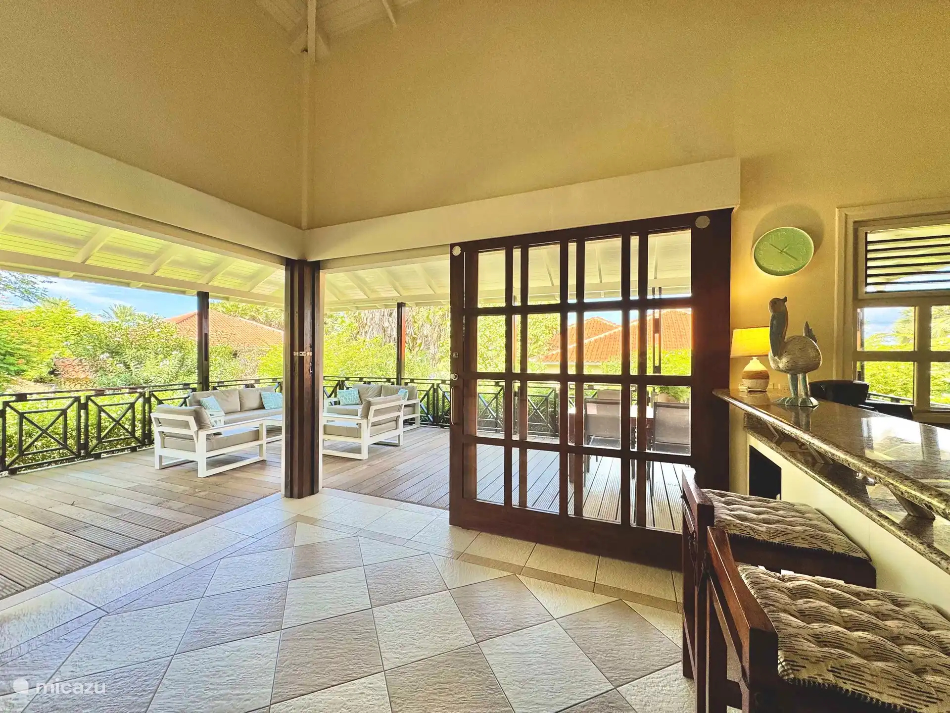 Portes coulissantes donnant sur la terrasse