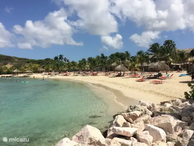 BlueBay Village - Villa 44 Djucu huren in Curaçao, Curacao-Midden, Blue Bay - villa Het schitterende strand waar je perfect kunt zonnen, zwemmen en snorkelen. Op loopafstand!