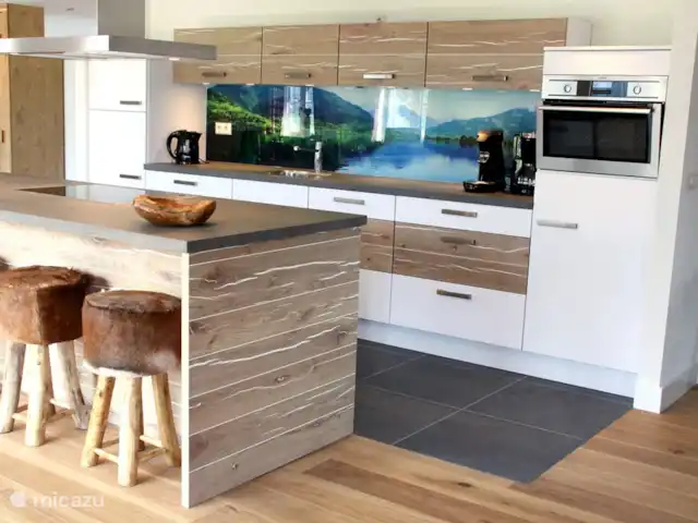 Tauern Apartment Schrempf Anna huren in Oostenrijk, Salzburgerland, Niedernsill - appartement Keuken