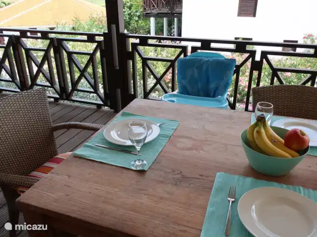 Villa 16 - Près de la piscine et de la plage | Curaçao, Curaçao-Centre, Blue Bay - villa Chaise haute à disposition