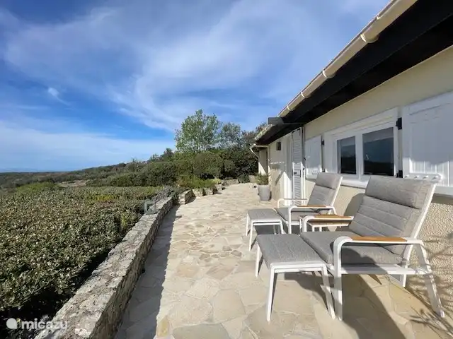 Lounge-Set und Aussicht