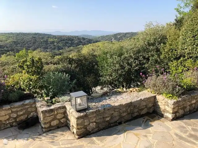 Blick von der Terrasse rechts