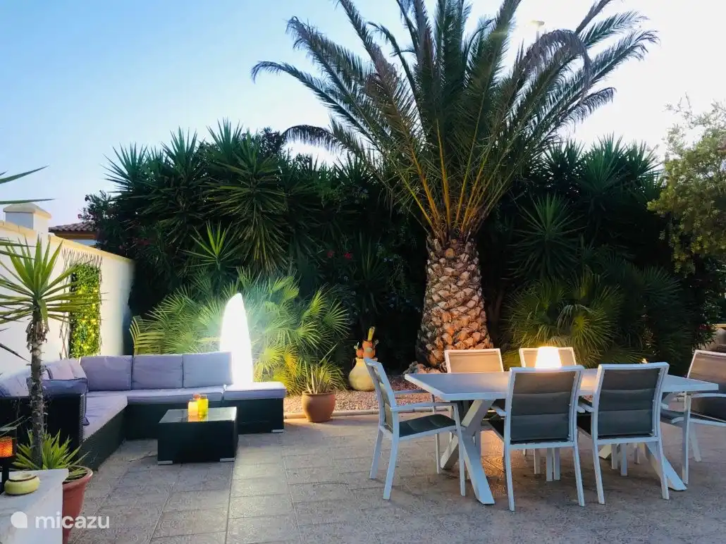 terrasse à l’avant le soir