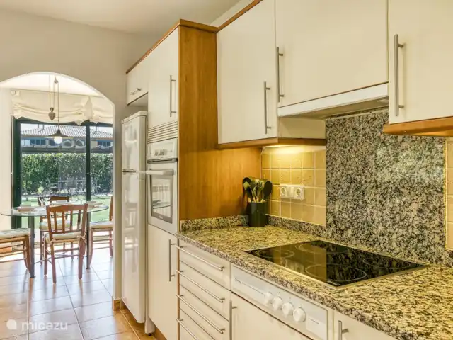 Location de Vacances Espagne, Costa Brava, Navata, villa - Villa Tamara Torremirona Resort