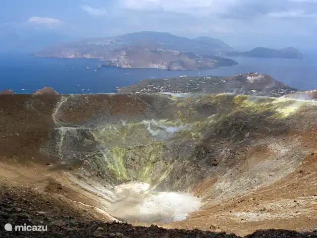 Zeiltours Taormina & zeilvakanties huren in Italië, Sicilië, Riposto - camper / jacht / woonboot Vulcano