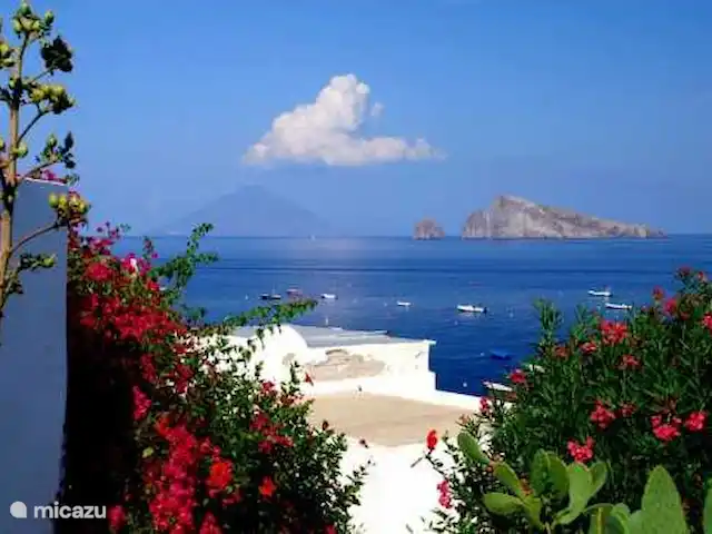 Zeiltours Taormina & zeilvakanties huren in Italië, Sicilië, Riposto - camper / jacht / woonboot Eolische eilanden, Panarea