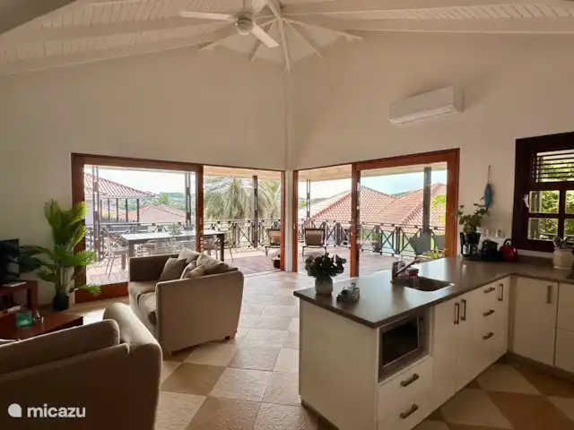 Villa Blue Bay près de la plage et de la piscine | Curaçao, Curaçao-Centre, Blue Bay - villa Salon, cuisine, patio