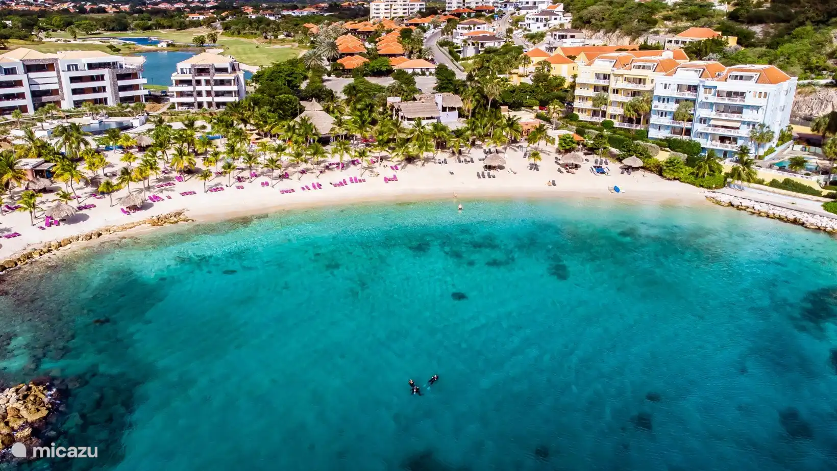 Vue aérienne de la plage de Blue Bay