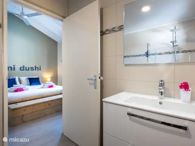 Villa Drumi Dushi | Curaçao, Banda Ariba (est), Jan Thiel - villa salle de bain en suite dans la chambre principale