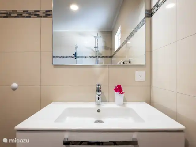 Villa Drumi Dushi | Curaçao, Banda Ariba (est), Jan Thiel - villa salle de bain en suite dans la chambre principale