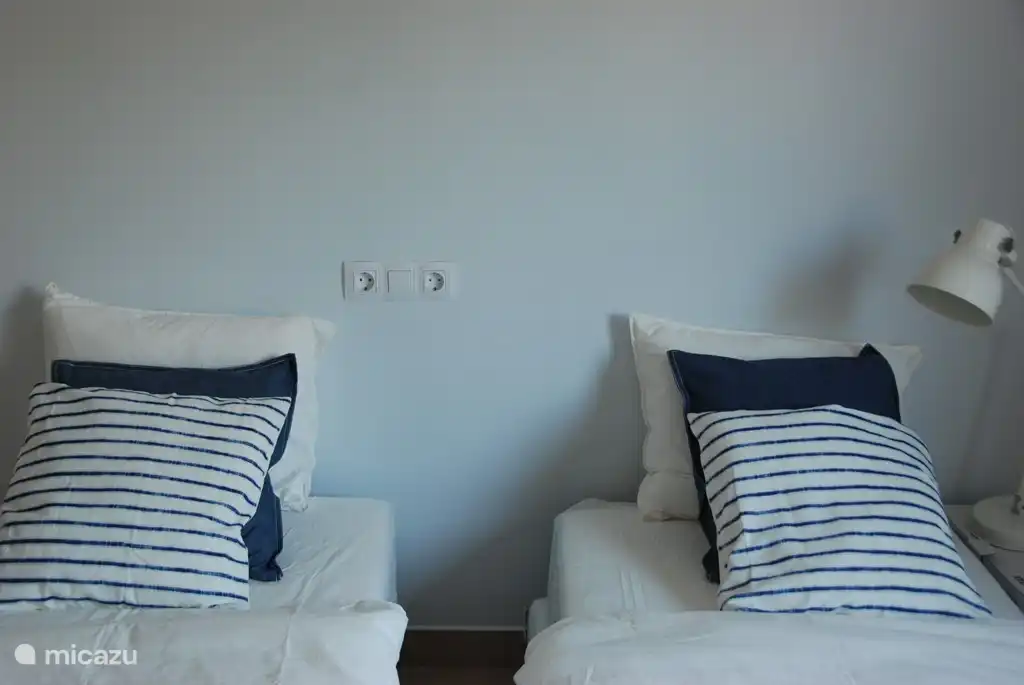 Schlafzimmer 2 mit getrennten Betten 