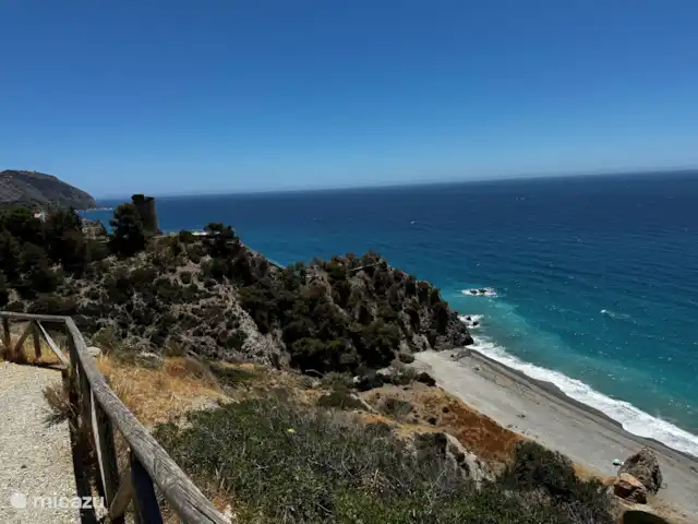 Location de Vacances Espagne, Costa Tropical, Almuñécar, maison de vacances - Maison atmosphérique et élégante en bord de mer L’une des innombrables plages tranquilles