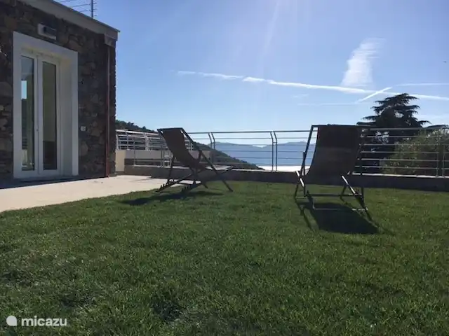 Lerici - Cinque Terre - Toscane Nr.5 huren in Italië, Ligurië, Lerici - appartement Uitzicht van prive tuin (ongeveer 80m2)