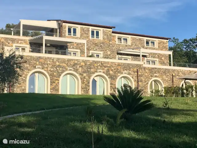 Lerici - Cinque Terre - Toscane Nr.5 huren in Italië, Ligurië, Lerici - appartement Het huis met appartement links