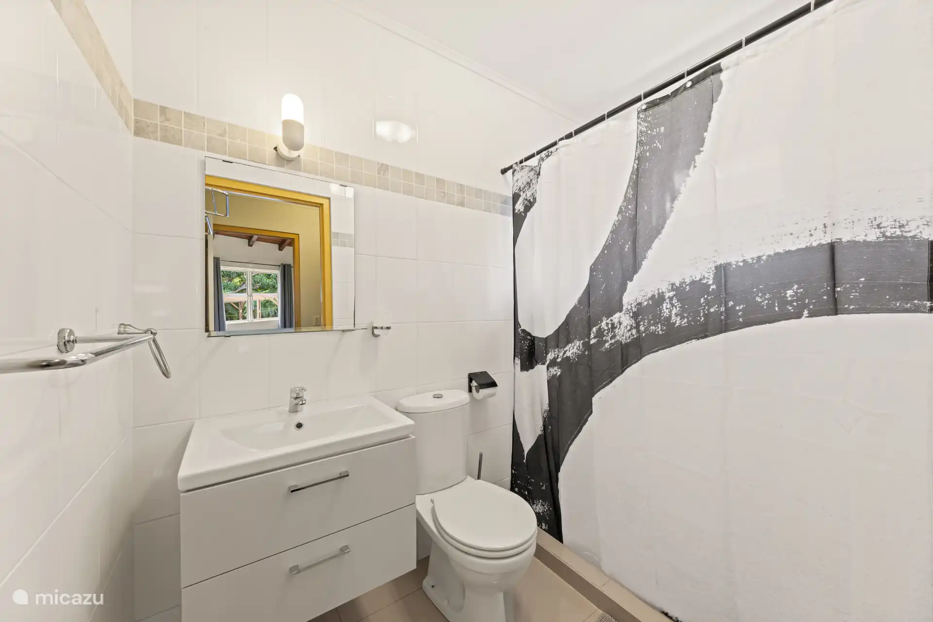 2 salles de bain identiques