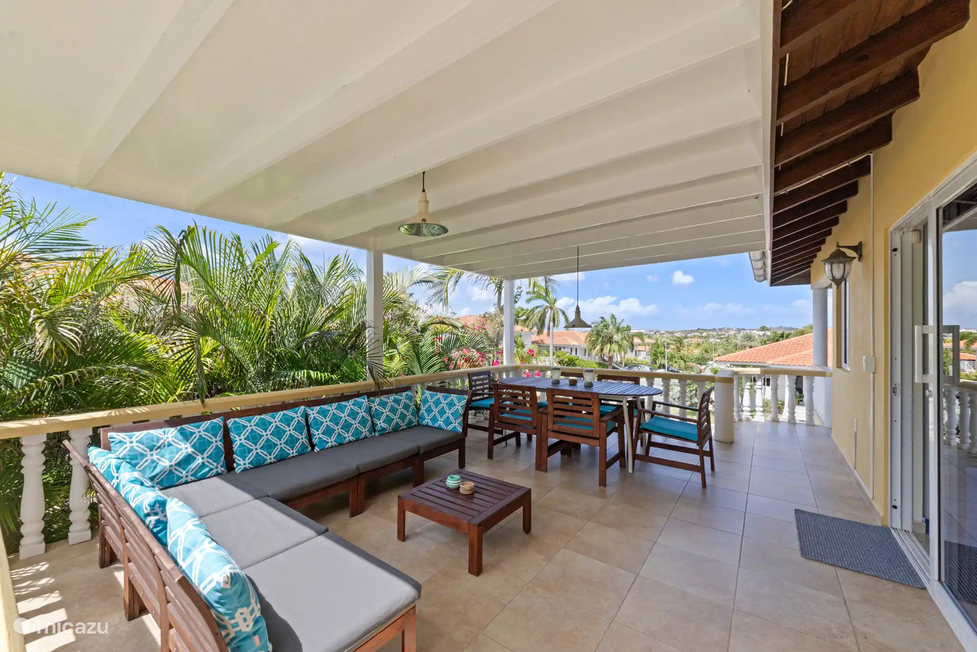 Un espace de repos haut avec de superbes vues et agréable au vent.