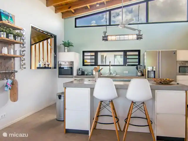 Hakuna Matata 7-10 personen huren in Curaçao, Banda Ariba (oost), Vista Royal - villa Luxe keuke, met oa amerikaanse koelkast, ijsmachine, 2 ovens etc.