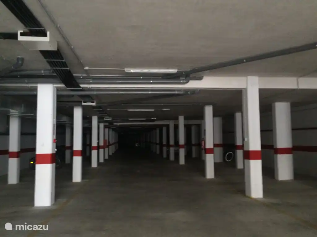 Private underground private parking.