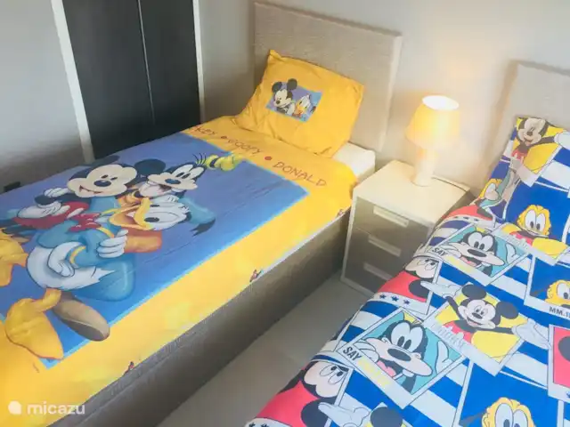 Penthouse Casa Esmeralda | Espagne, Costa Blanca, Torrevieja - appartement Nous avons des couettes fraîches et gaies pour les enfants.