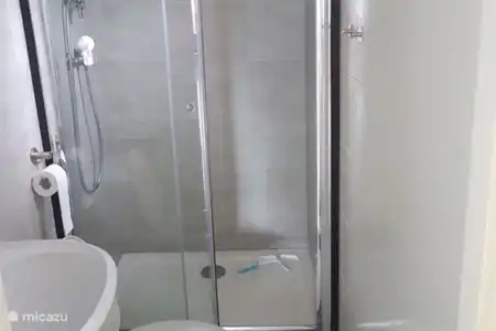 Vakantiehuis Nederland, Friesland, Makkum chalet Chalet K29 in Makkum Badkamer