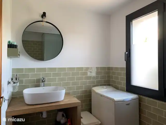 La Porteña en España, Costa Blanca, Moraira - villa baño con lavadora