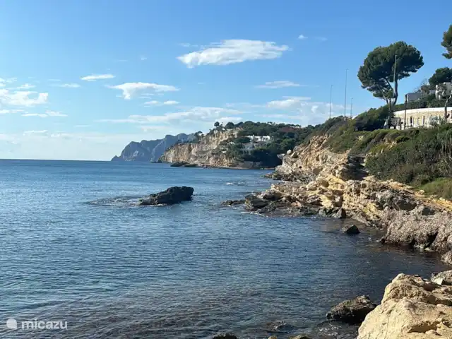 La Porteña en España, Costa Blanca, Moraira - villa Vista del paseo a lo largo de la costa