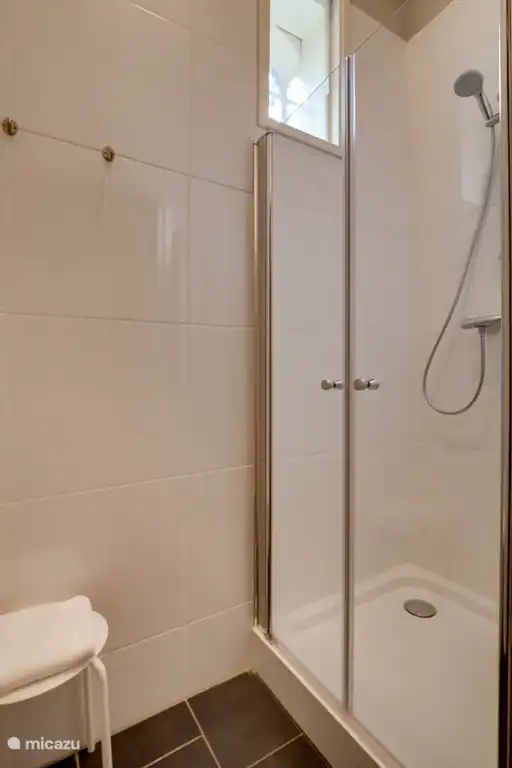 Dusche im Erdgeschoss