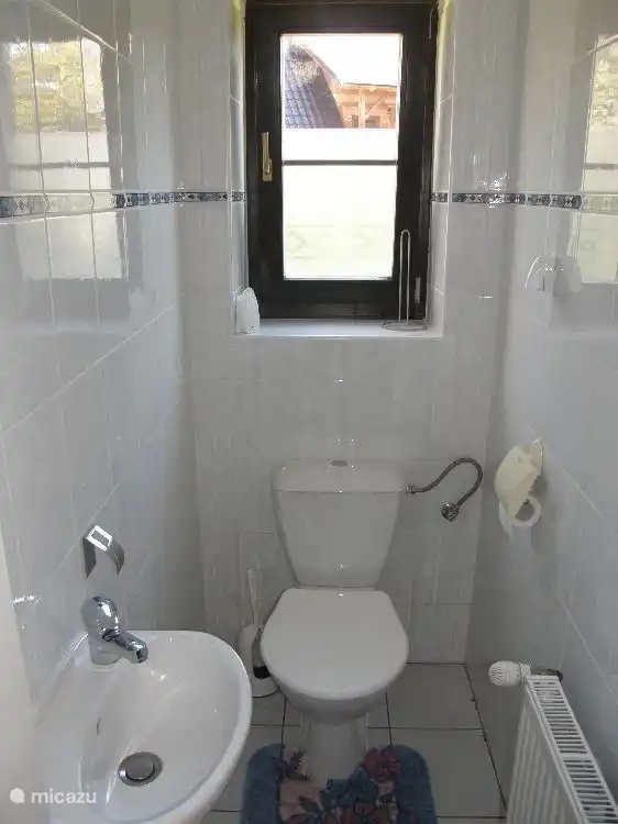 Toilet zowel begane grond als 1e etage