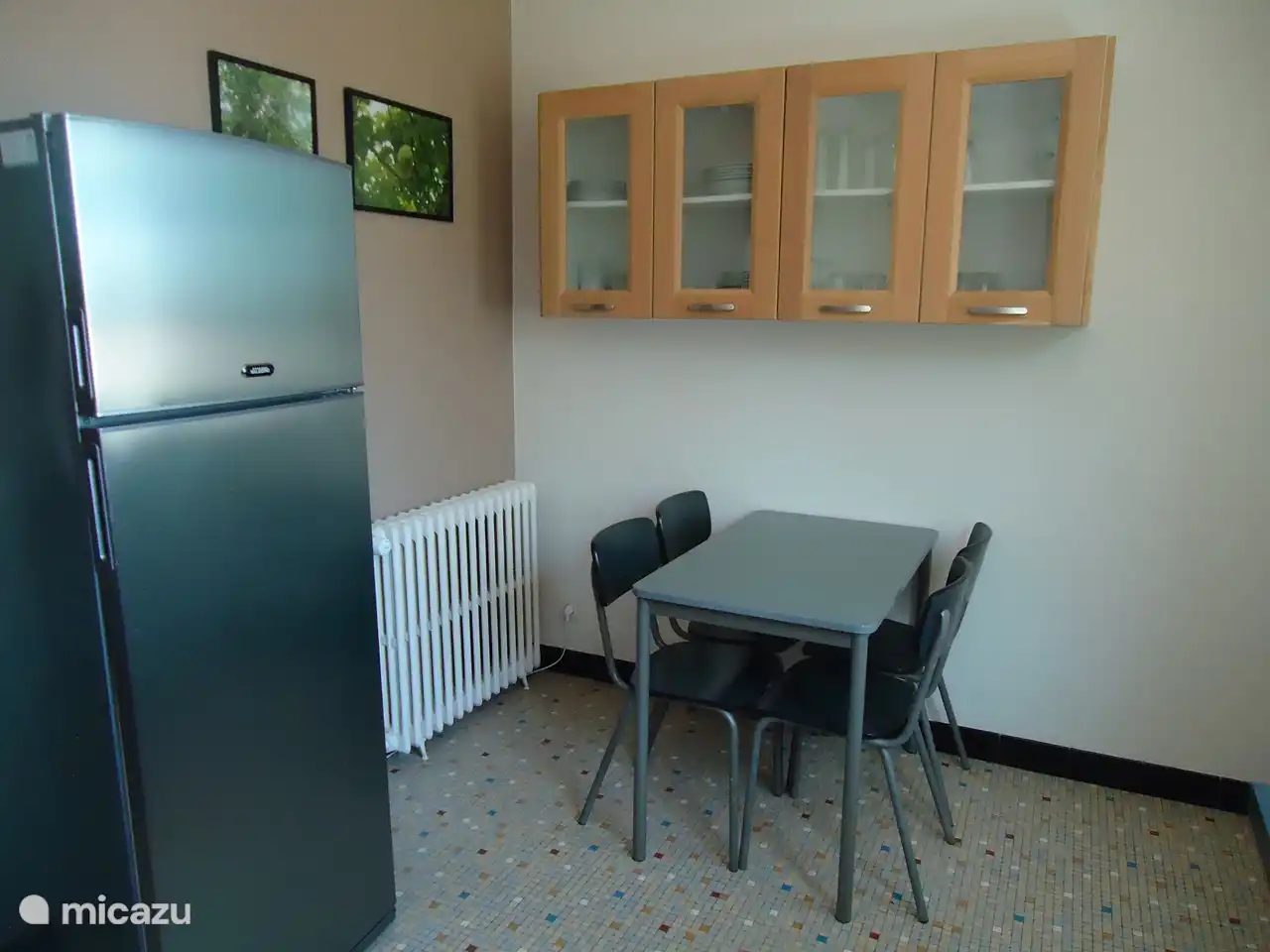 Frühstückstisch für 4 Personen in der Küche