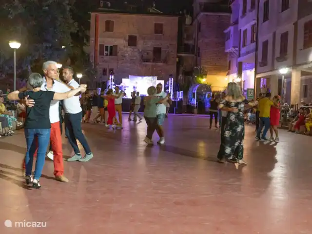 Casetta Degli Angeli | Italie, Ombrie, Ficulle - maison de vacances Mondialement connue à Ficulle et ses environs : les soirées dansantes en août