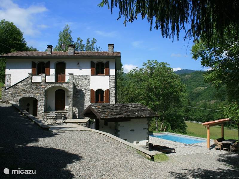Holiday home in Italy, Emilia-Romagna, Borgo Val di Taro (Parma)  Villa Casale delle farfalle