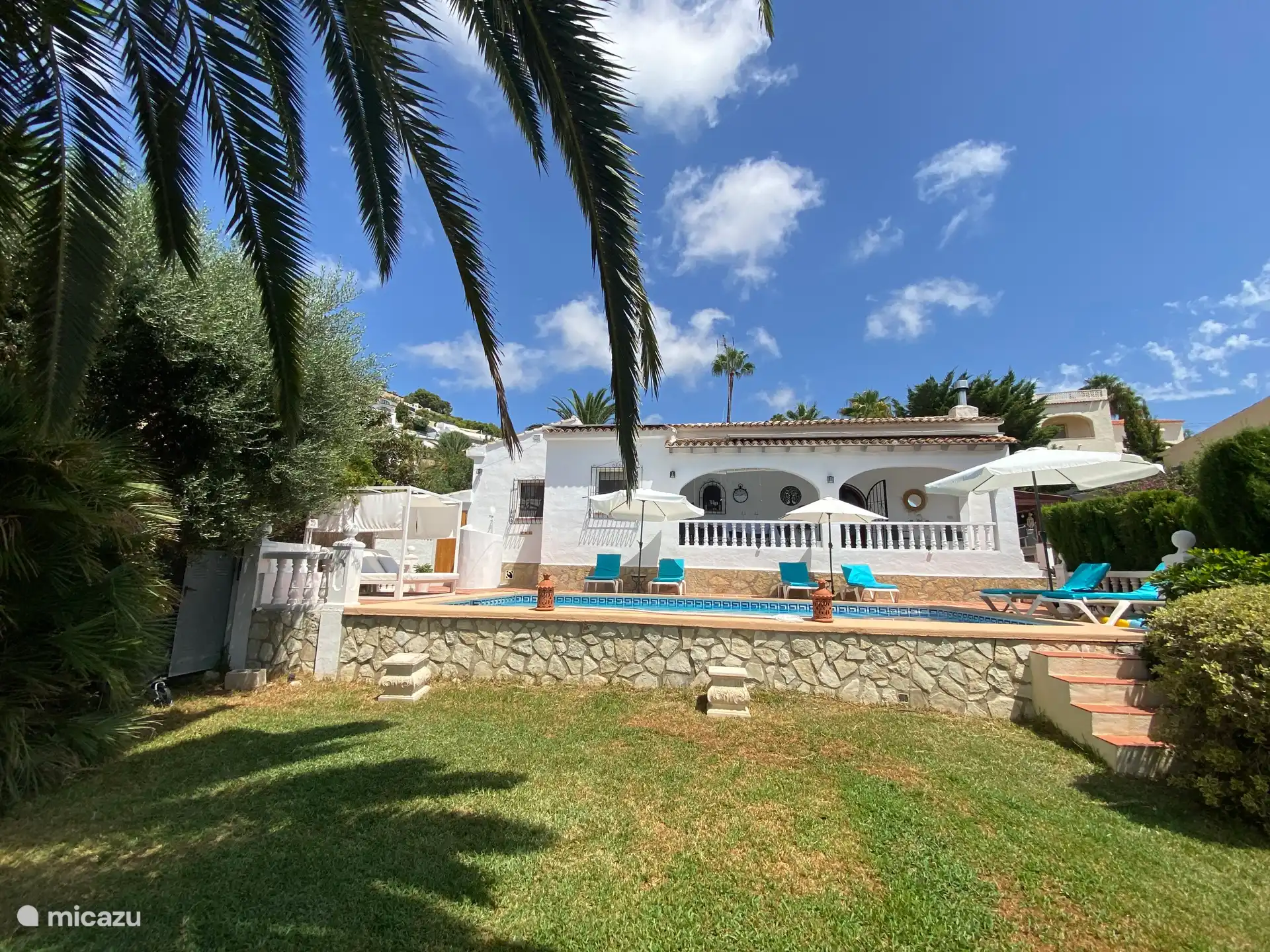 Casa con vista frontal