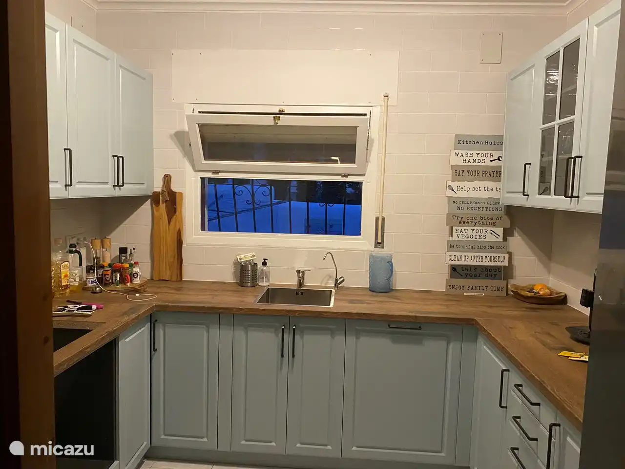 die Küche, bevor der Herd eingebaut wurde