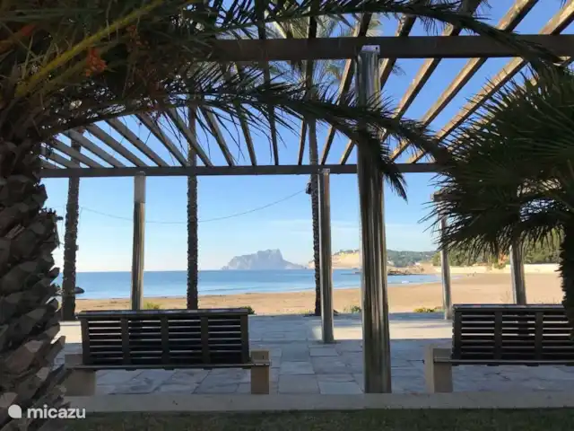 Casa Buena Vista, Benissa Costa  | Espagne, Costa Blanca, Benissa - villa Plage de Moraira (accessible en 10 minutes en voiture) avec le rocher d'Ifach en arrière-plan. Cela peut également être vu de la maison.