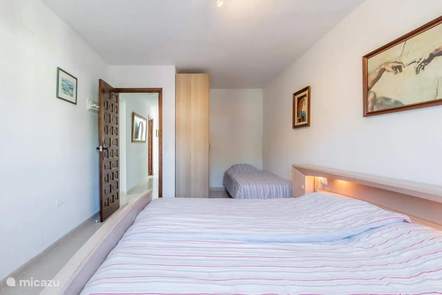 amplio 2do dormitorio con aire acondicionado