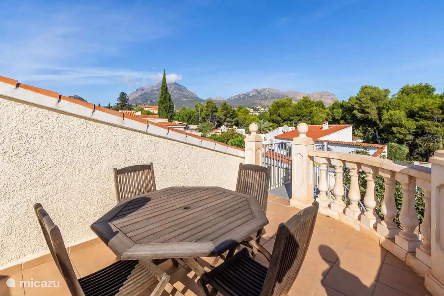 solárium con vistas, enchufes, WIFI e iluminación