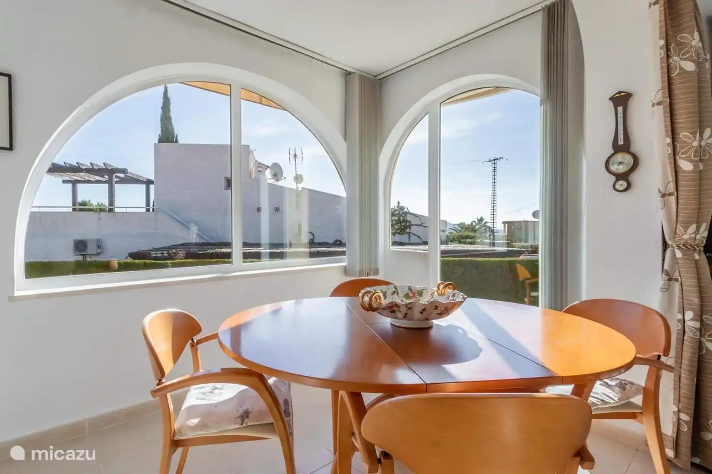 comedor, desayuno al sol