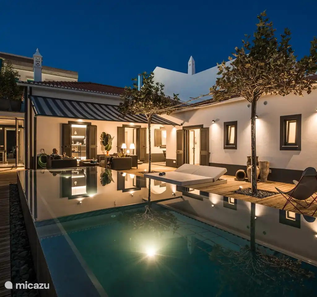 Casa BonTon-urban beach-townhouse