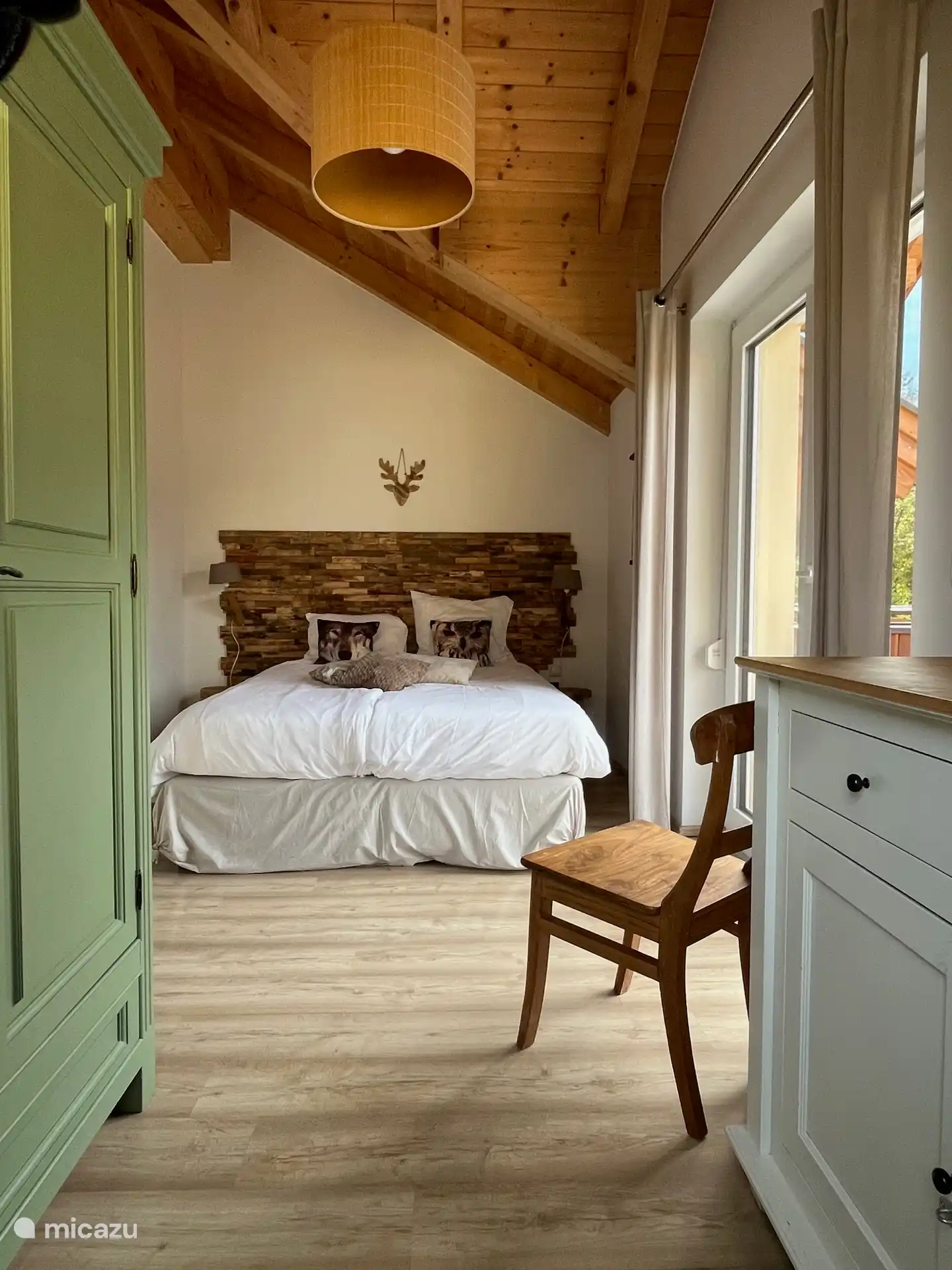 slaapkamer aan de zuidkant met groot balkon