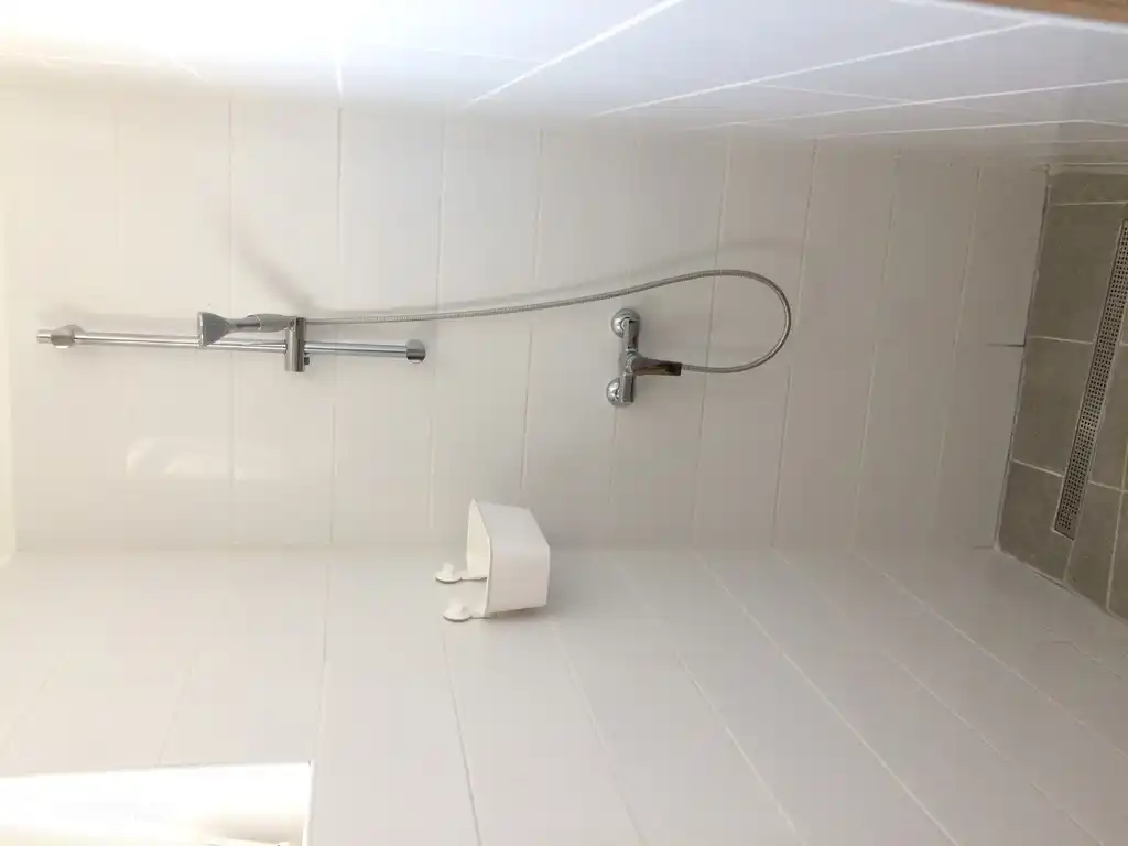 Baño con ducha [Foto 4].