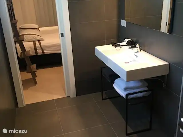 Villa Alegria huren in Spanje, Costa Brava, Santa Cristina d'Aro - villa Badkamer met inloop douche