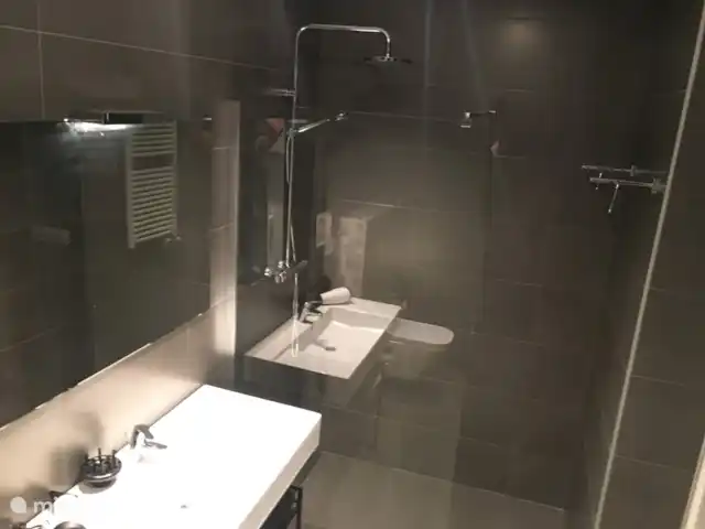 Villa Alegria huren in Spanje, Costa Brava, Santa Cristina d'Aro - villa Badkamer met inloop douche