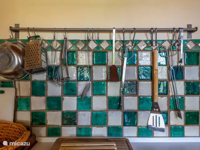 quinta amarela en Portugal, Algarve, Moncarapacho - villa ¡Una cocina donde todo está realmente ahí!