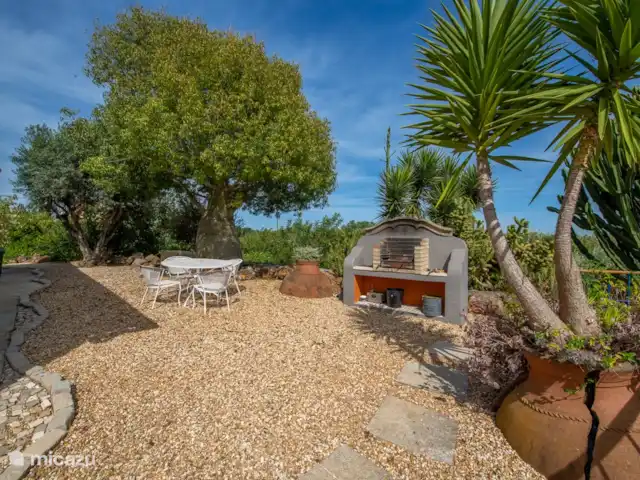 quinta amarela en Portugal, Algarve, Moncarapacho - villa Una barbacoa maravillosamente grande