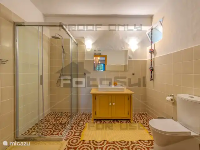 quinta amarela en Portugal, Algarve, Moncarapacho - villa baño en suite