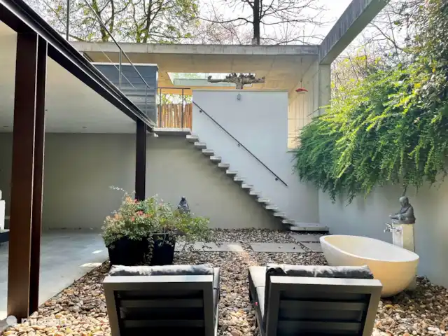 Maison forestière en béton | Pays-Bas, Brabant-Septentrional, Oosterhout - maison de vacances Terrasse avec piscine extérieure et bain à remous