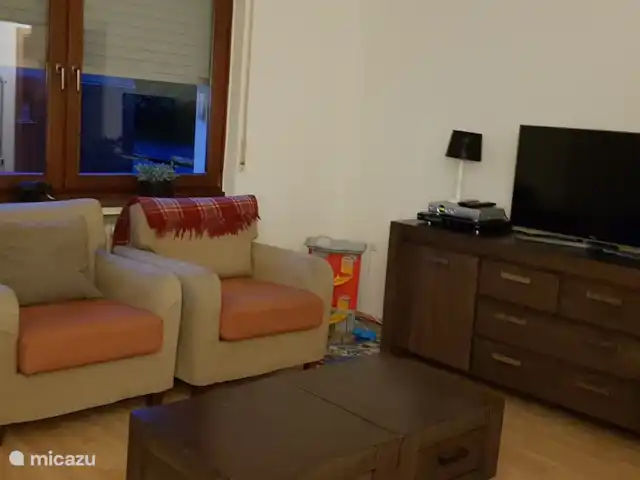 sémola de la casa en Alemania, Sauerland, Winterberg - casa vacacional También hay varios juegos (de mesa) disponibles en el salón 1