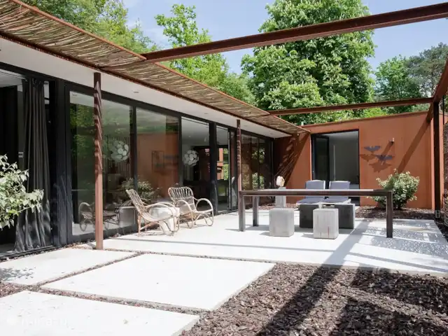 Maison forestière en acier | Pays-Bas, Brabant-Septentrional, Oosterhout - maison de vacances Terrasse à l'arrière
